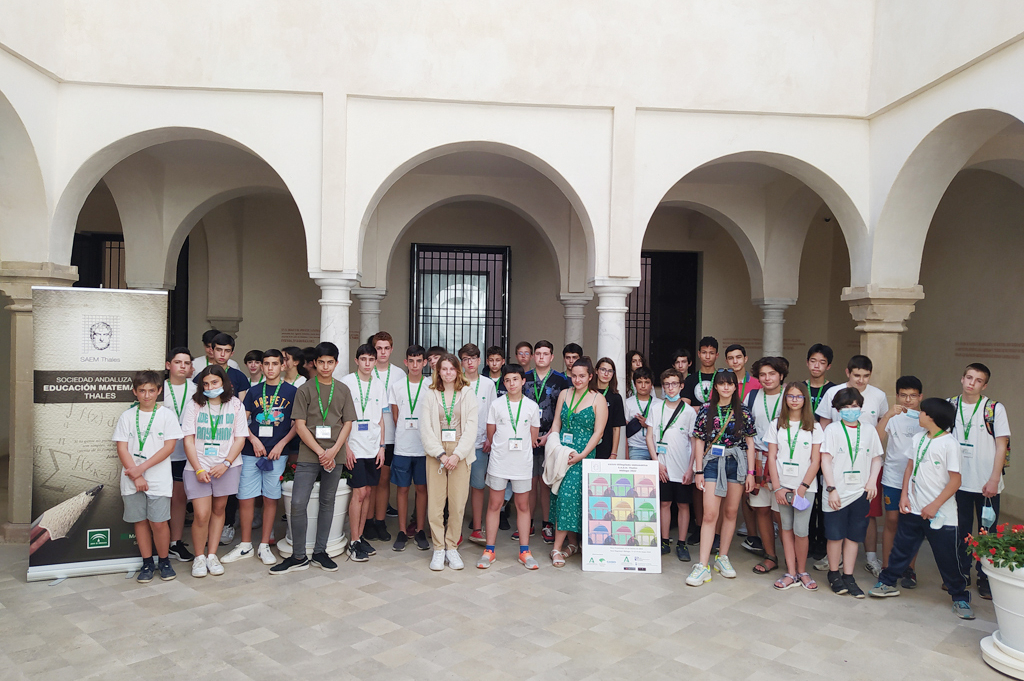 Los participantes de la Olimpiada Matemática Thales visitan el museo